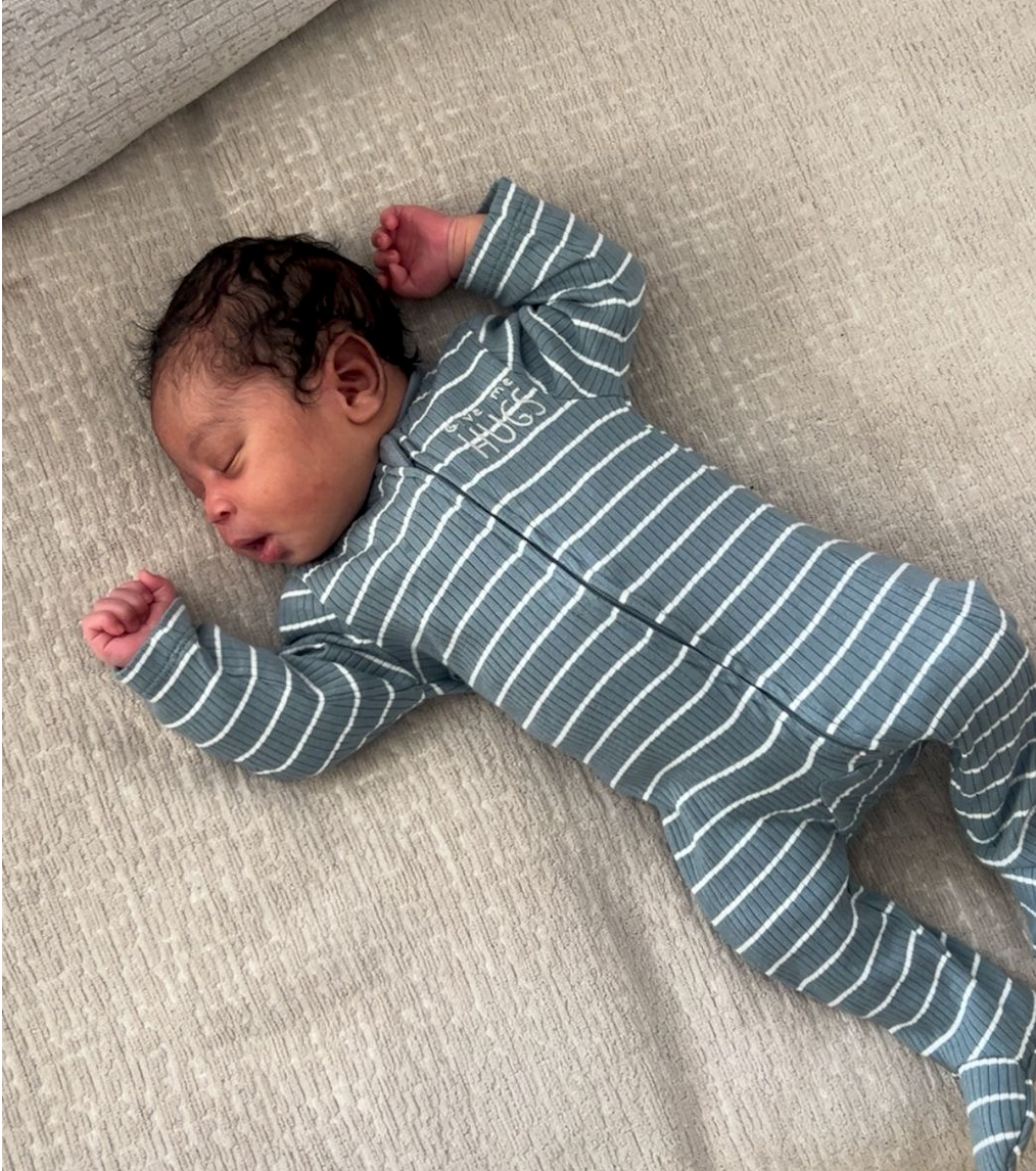 Routine peau de bébé dès la naissance : bain, hydratation et protection